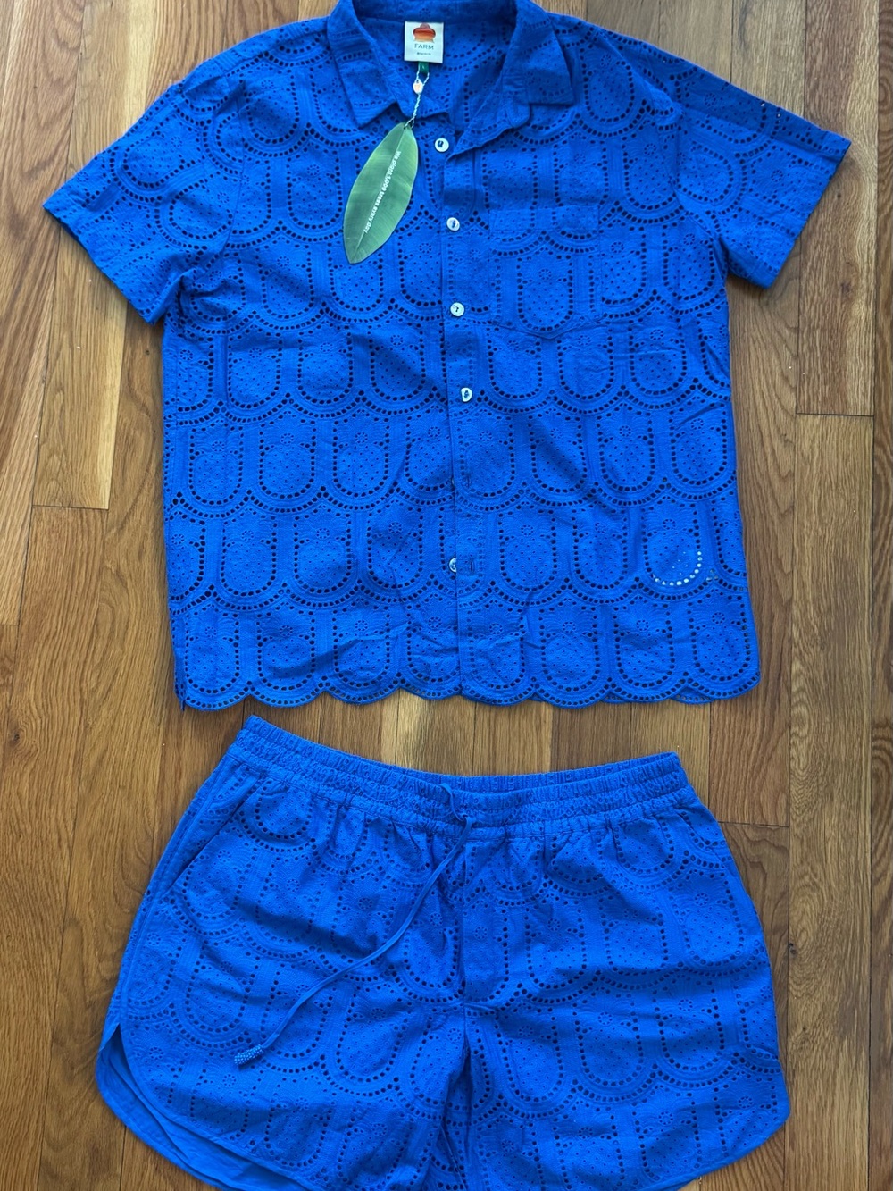 FARM Rio Pineapple Eyelet Shirt NWT Royal Blue Size L
